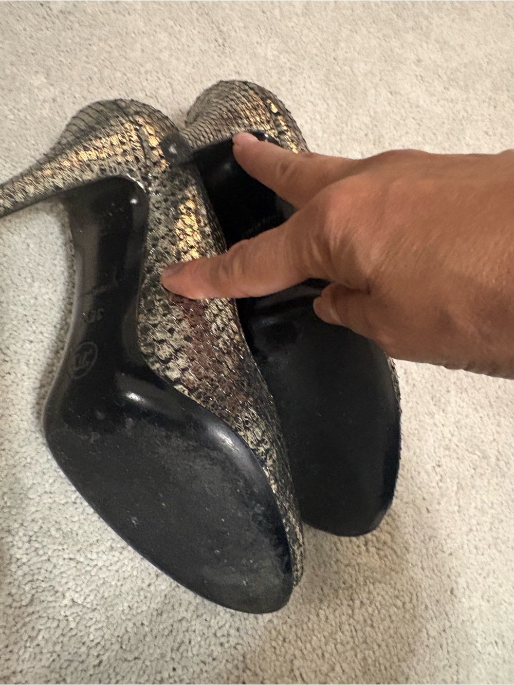 CHANEL Metallic Gold Open-Toe Pumps python. - Picture 2 of 4